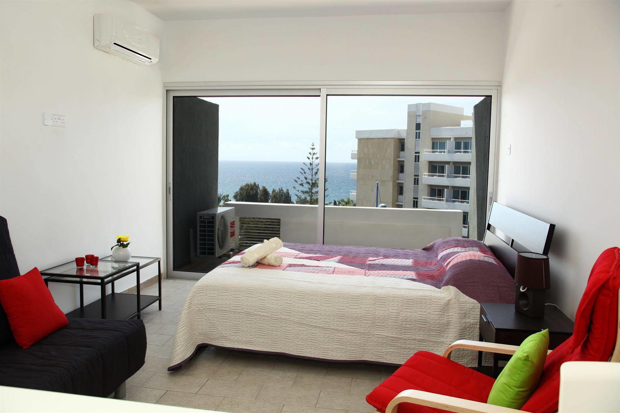 Anemos Apartments Limassol Exterior foto